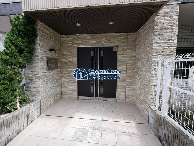 Rising place両国のエントランス