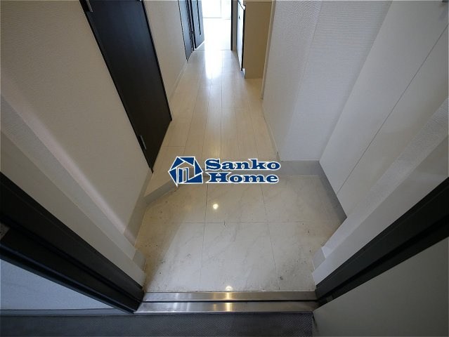 Rising place両国の玄関