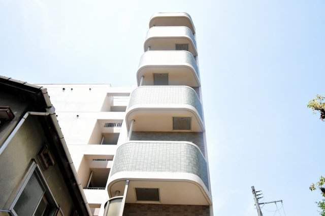 ジュネス・バンブーの外観