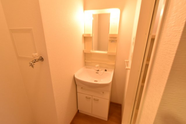 ジュネス・バンブーの独立洗面台