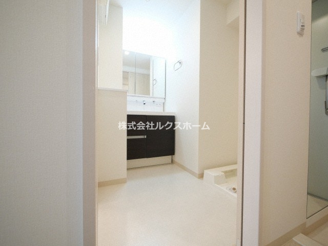 イニシオ山水の洗面所|脱衣スペースもあります