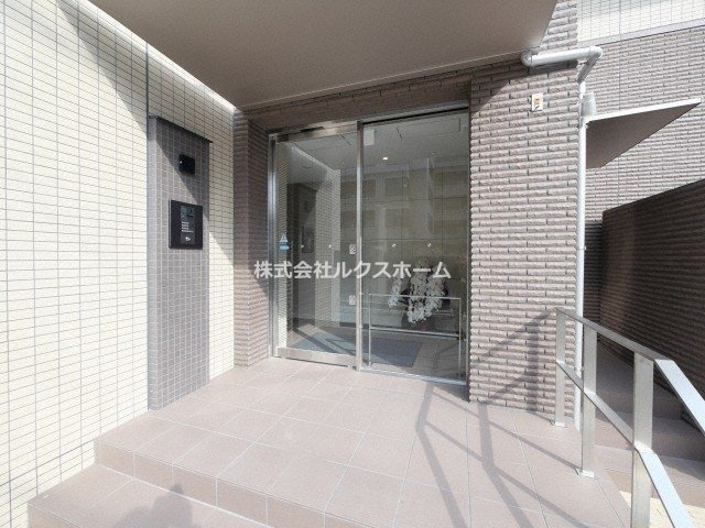 イニシオ山水のエントランス|建物の内部です