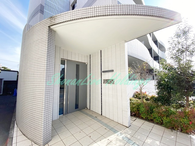 藤沢市湘南台１丁目の賃貸マンションのエントランス|清潔感のあるエントランスです♪