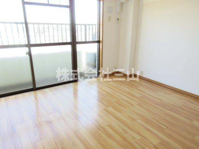 練馬区田柄２丁目の賃貸マンションの居間・リビング