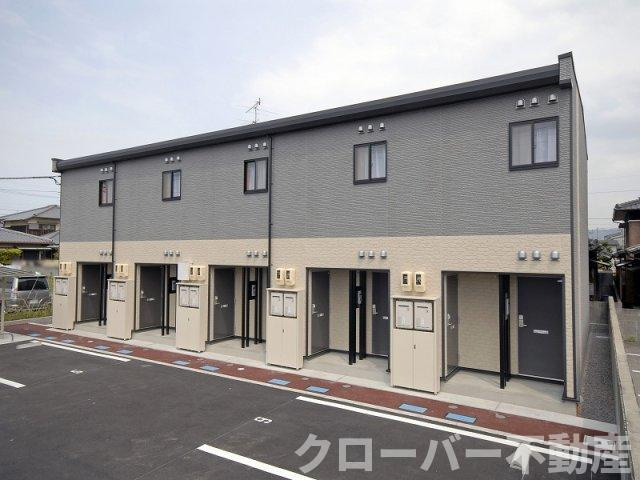 レオパレス中央町の外観