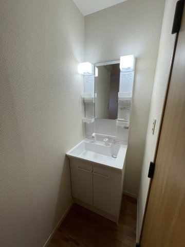 Aスクエア桜木町の独立洗面台