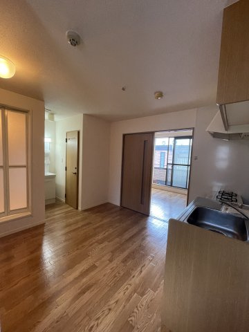 Aスクエア桜木町の居間・リビング