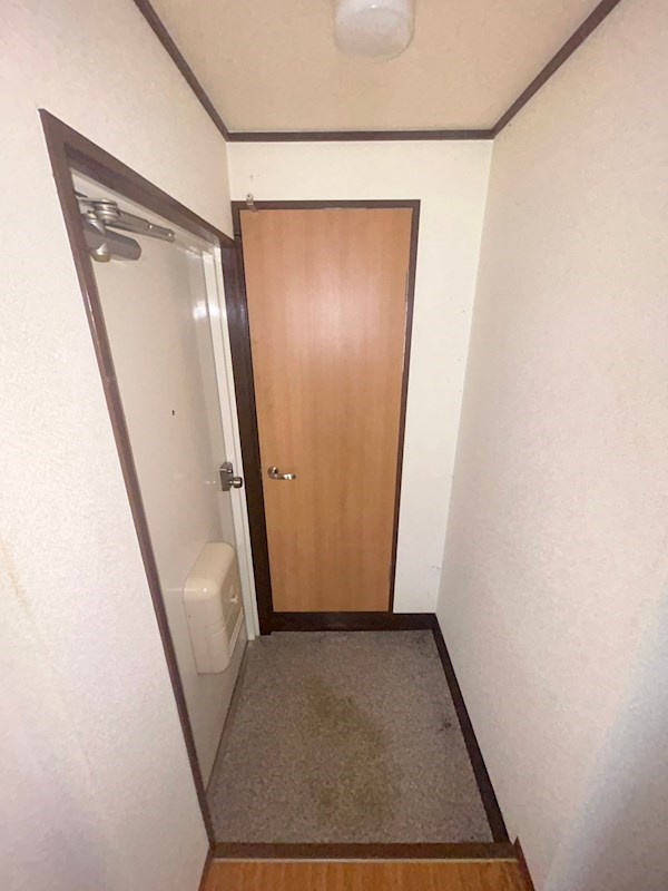 KMコートの玄関