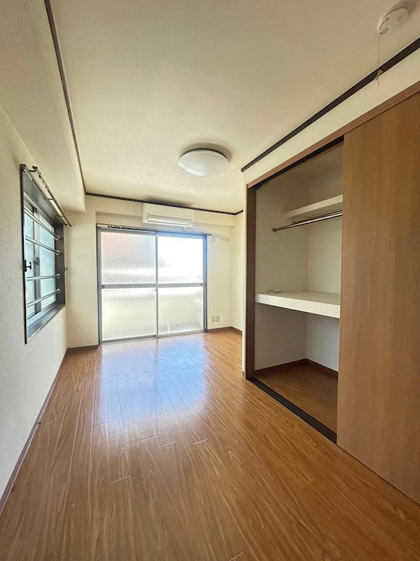 KMコートの寝室