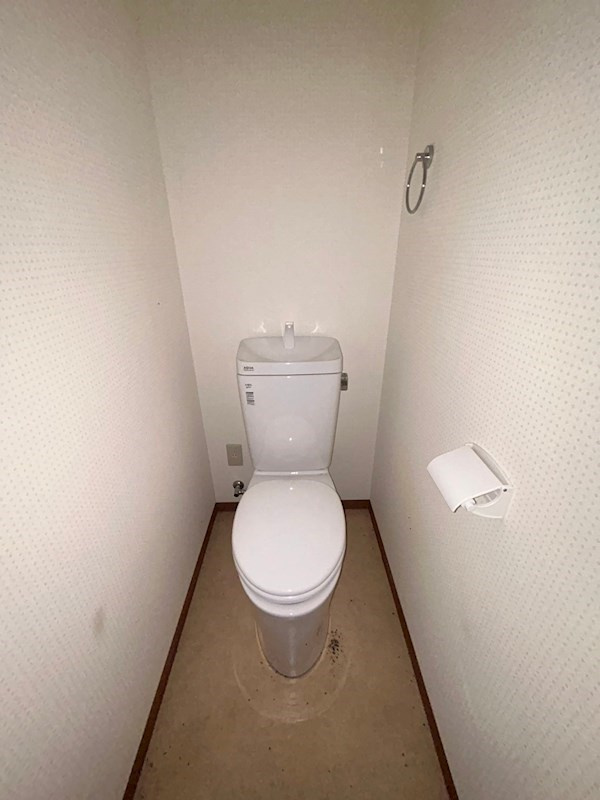 KMコートのトイレ