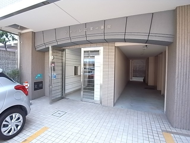 クオーレ三宮一番館のエントランス