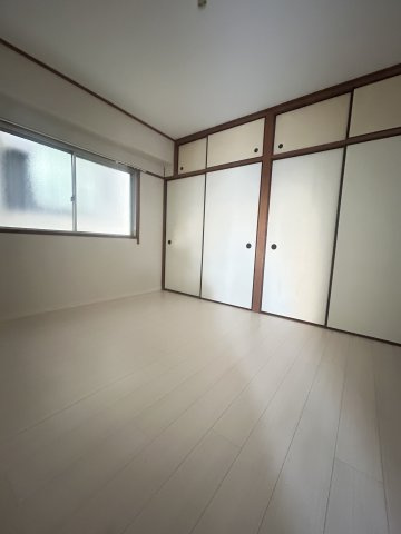 川元ビルの居間・リビング
