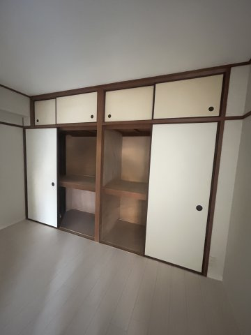 川元ビルの収納