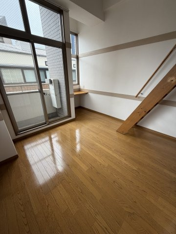 LOFTの居間・リビング