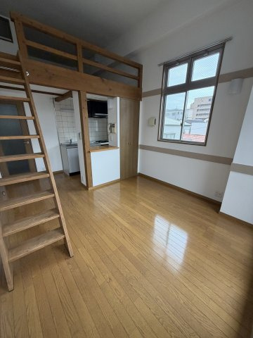 LOFTの居間・リビング