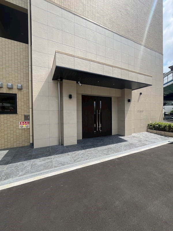 LIVIAZ KOBE SOLEILの外観