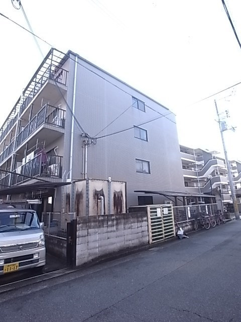 ADESSOの外観