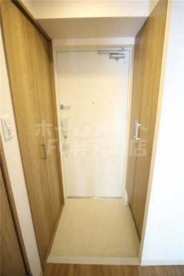 【玄関】 | フォーリアライズ阿波座ウエスト | 明るい玄関です