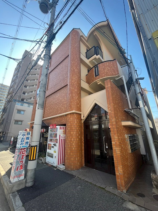 BIG1神戸の外観