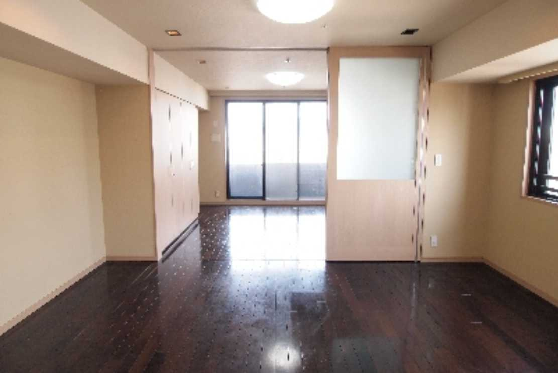 エスティメゾン銀座　駅近　ペット相談可　シャーメゾンの居間・リビング