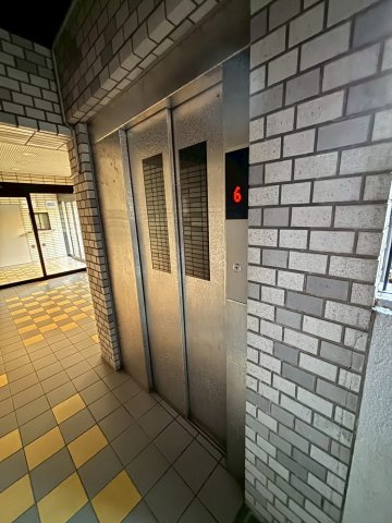 HACHIBUSE鳴尾の外観