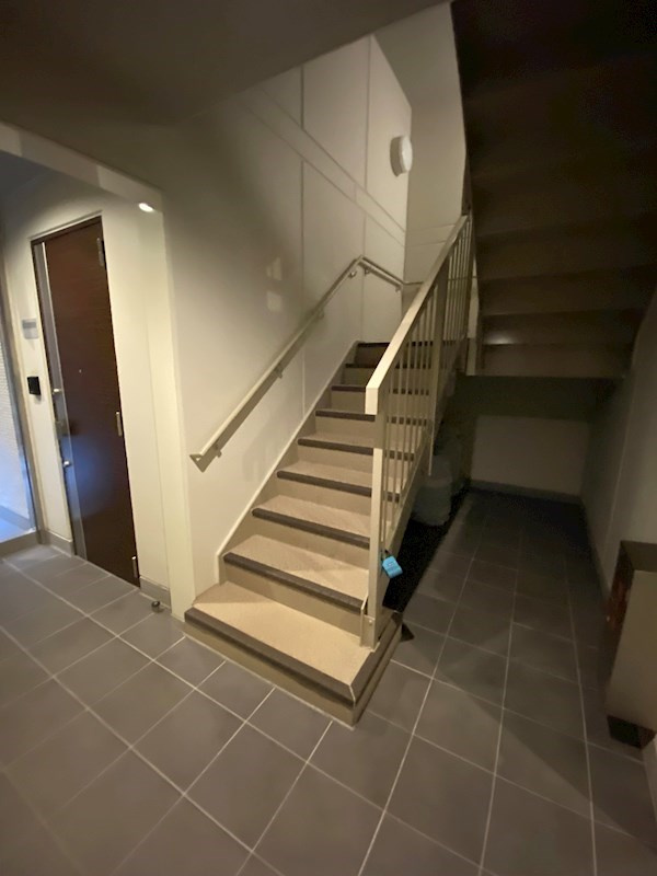 渋谷区円山町の賃貸マンションのロビー