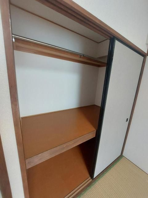 若竹ハイツの収納