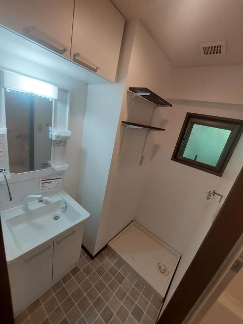 若竹ハイツの独立洗面台