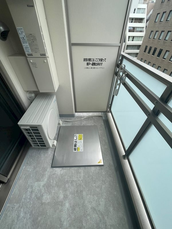 Dimus北浜のバルコニー