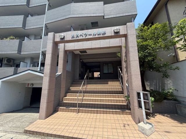 エスペラール御影のエントランス