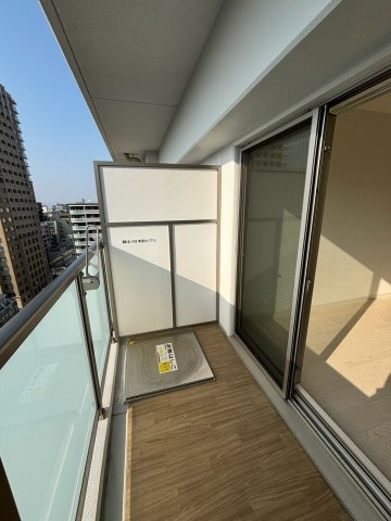 アドバンス大阪城べレッツァのバルコニー|開放的で明るい空間を演出してくれるバルコニーです