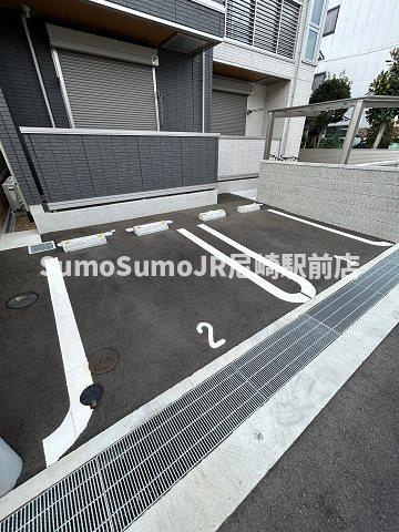 D-room塚口町の駐車場|駐車スペースもあります
