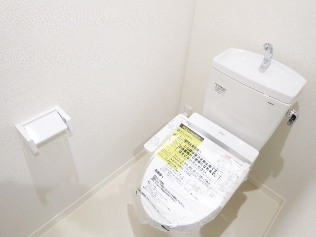 ベレオ.Cのトイレ|温水洗浄機能付きトイレです☆