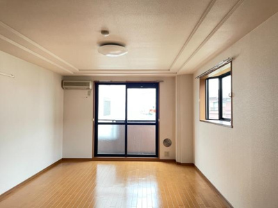 【居間・リビング】 | パレスサントピアⅤ | 洋室