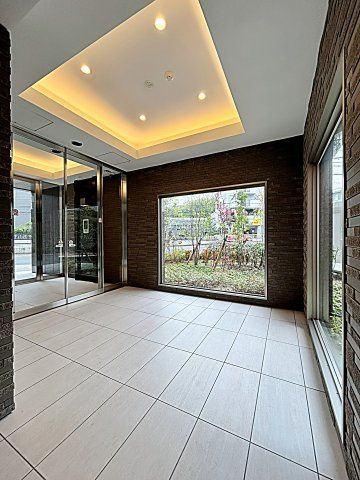 ＲＡＸＡ覚王山のエントランス