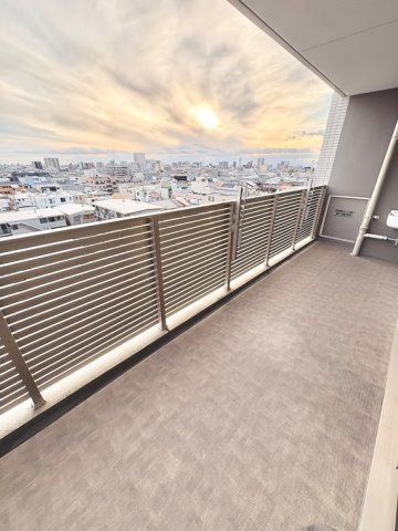 プレサンスグラン川名のバルコニー