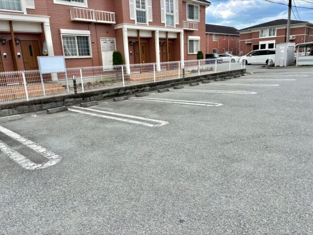 グレイスフルフィールドⅤの駐車場