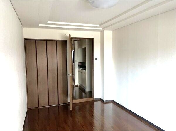 レ・ファミーユの寝室