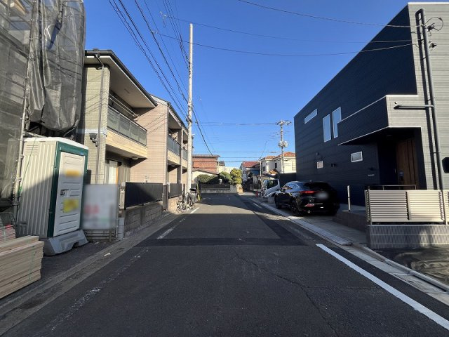 【前面道路含む現地写真】 | 練馬区南大泉1丁目　新築一戸建住宅　全2棟　(保谷店) | 暮らしを豊かにする機能も充実