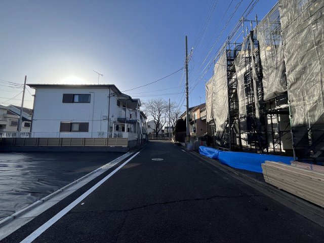 【前面道路含む現地写真】 | 練馬区南大泉1丁目　新築一戸建住宅　全2棟　(保谷店) | 住環境の良さが魅力の住まい
