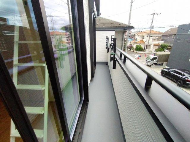 【バルコニー】 | 練馬区南大泉1丁目　新築一戸建住宅　全2棟　(保谷店) | 陽当たり良くお洗濯に便利な南面バルコニー。