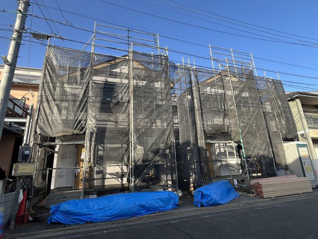 【外観】 | 練馬区南大泉1丁目　新築一戸建住宅　全2棟　(保谷店) | （2026年2月）撮影／西武池袋線「保谷」駅、西武新宿線「武蔵関」駅の２路線2駅利用可
