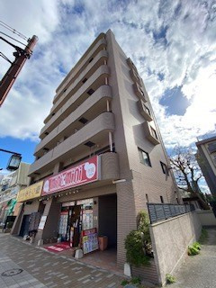 ウェルコート岡本の外観
