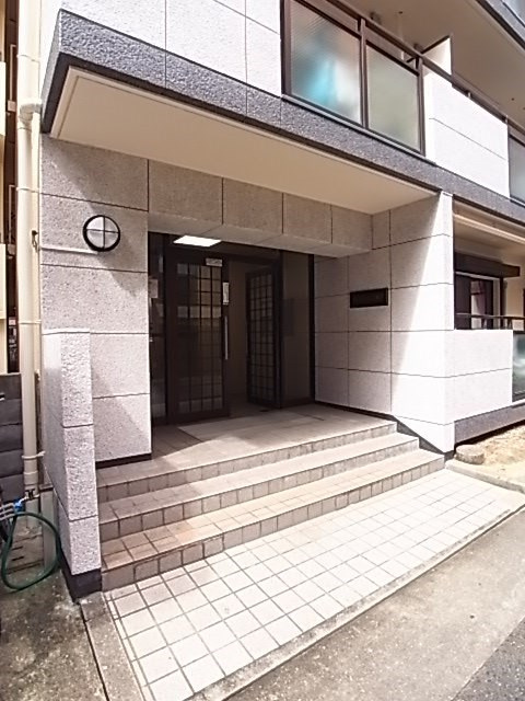 ヴィラパックス神戸のエントランス