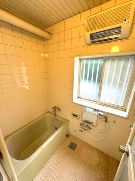 熊谷団地　テラスハウスの浴室