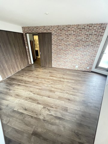 アーティスト神戸三ノ宮ビルの居間・リビング