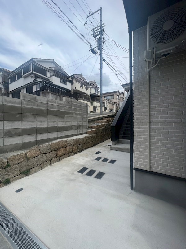 ten tree神戸長田の外観