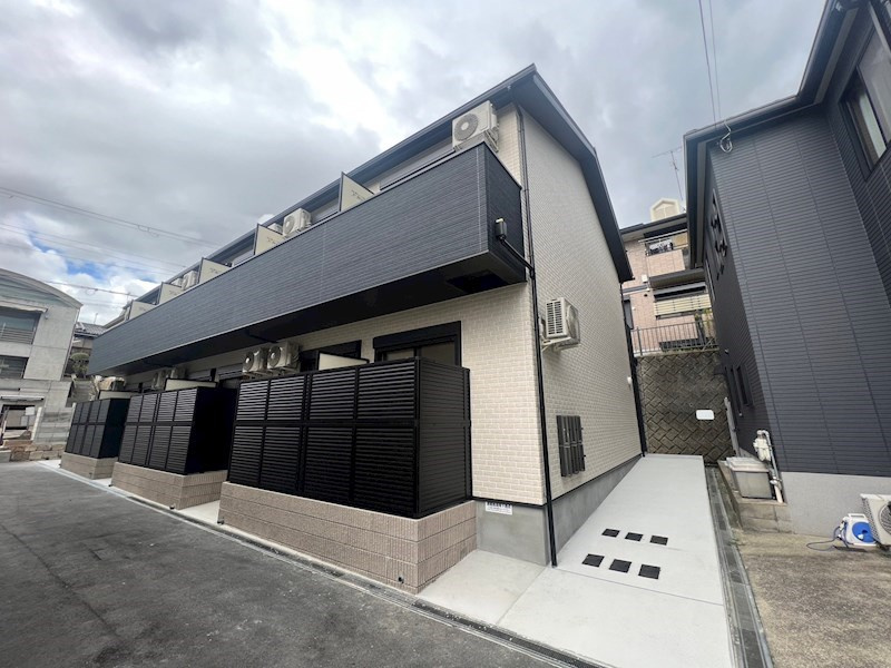 ten tree神戸長田の外観