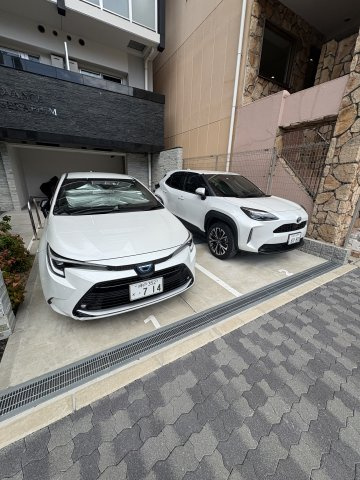 アドバンス神戸セラフィムの駐車場