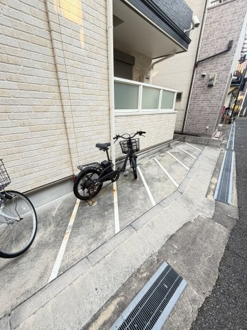 アビタ神戸元町の駐車場